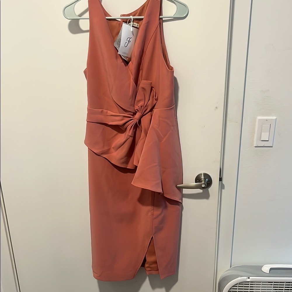 Fehaute Pink Sleeveless Halter Cocktail Dress
